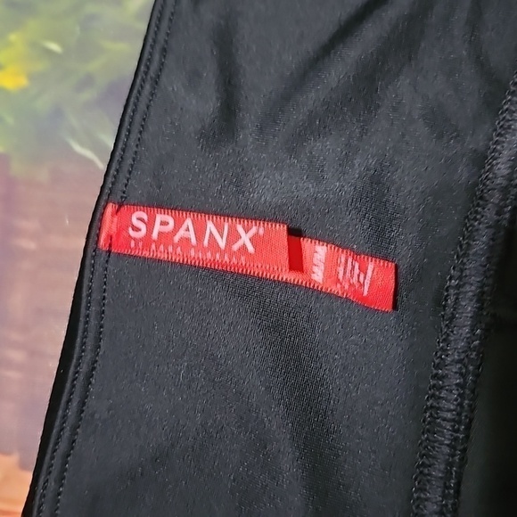 Spanx Black Velvet Pants Size Medium - Picture 7 of 7